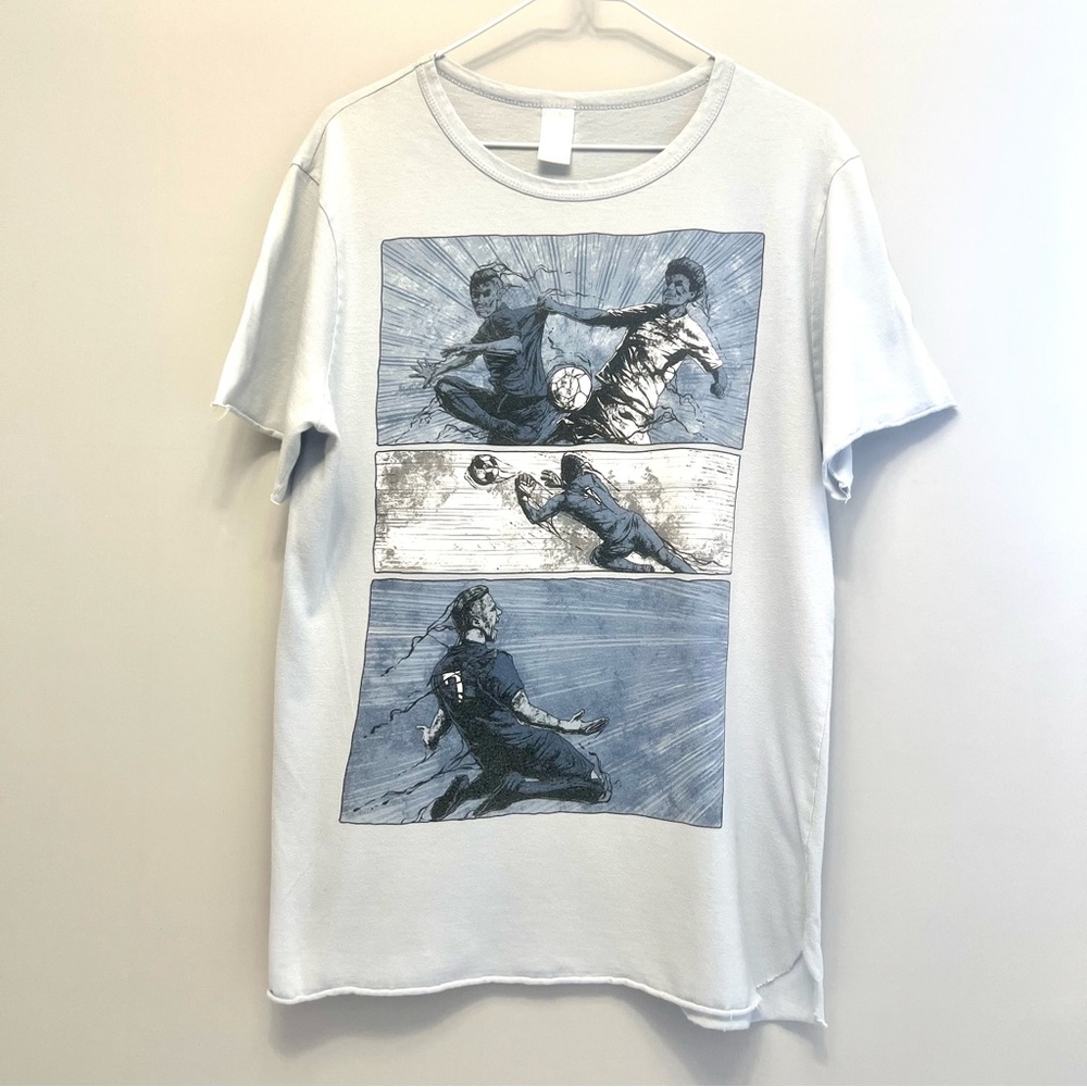 CREW-NECK BOY SOCCER PLAYER  GRAPHIC TEE EDGE LIGHT BLUE T-SHIRT IN SOFT COTTON - Picture 2 of 9